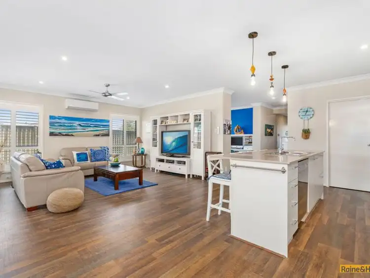 22 Seabreeze Boulevard, Pottsville NSW 2489