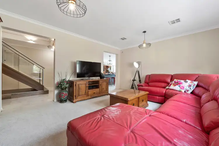 Fifth view of Homely house listing, 3 Tranquil Court, Langwarrin VIC 3910