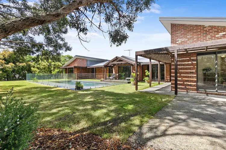 8 Enfield Drive, Torquay VIC 3228