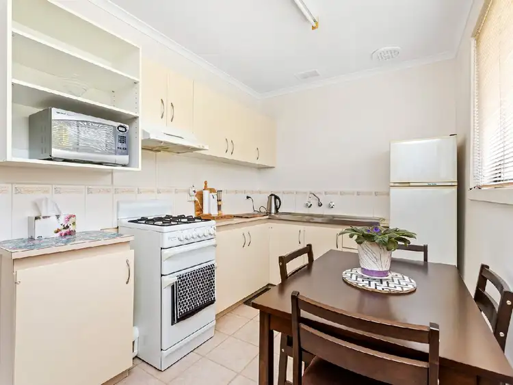 Sixth view of Homely unit listing, 2/949 Nepean Highway, Mornington VIC 3931