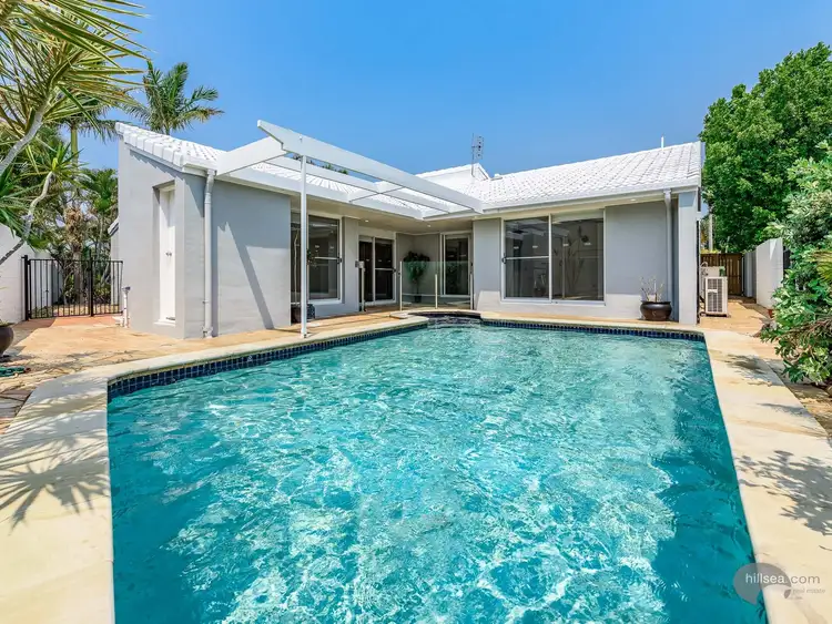 2 Rum Point Place, Runaway Bay QLD 4216
