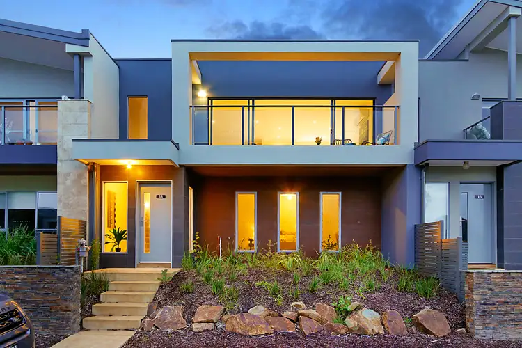 18 Helm Avenue, Safety Beach VIC 3936