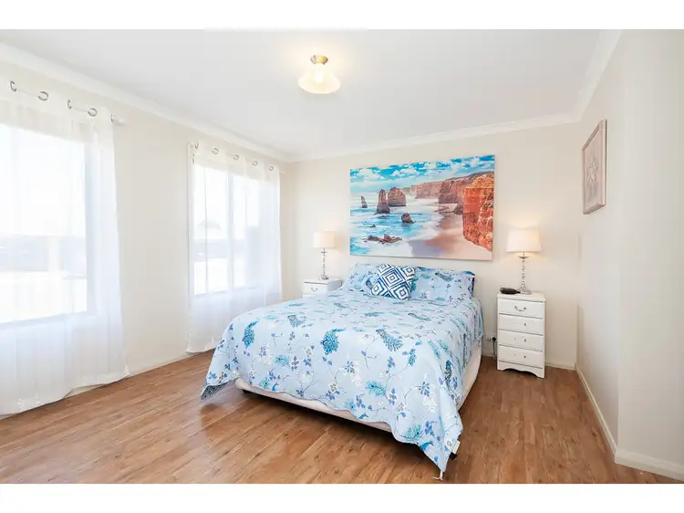 Fifth view of Homely house listing, 17 Gabrielle Court, Lavington NSW 2641