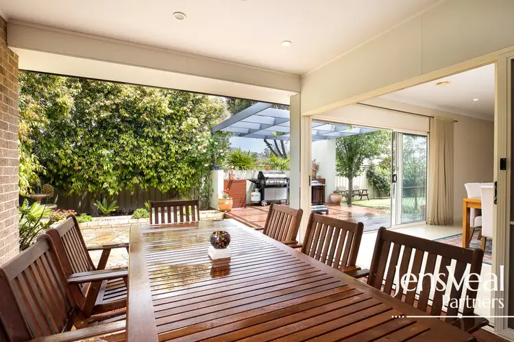 8 Chase Boulevard, Alfredton VIC 3350