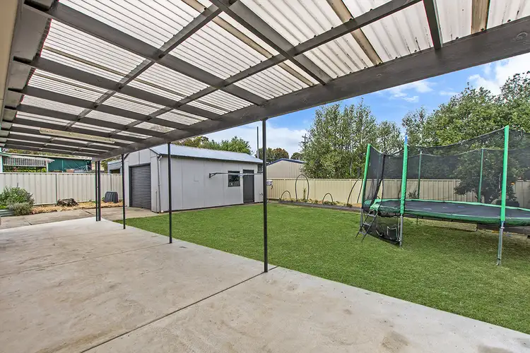 Sixth view of Homely house listing, 10 Shanahan Court, Hamilton VIC 3300