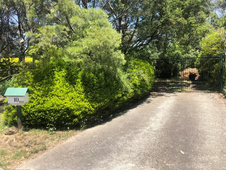 10 Alverstone Grove, Mount Eliza VIC 3930