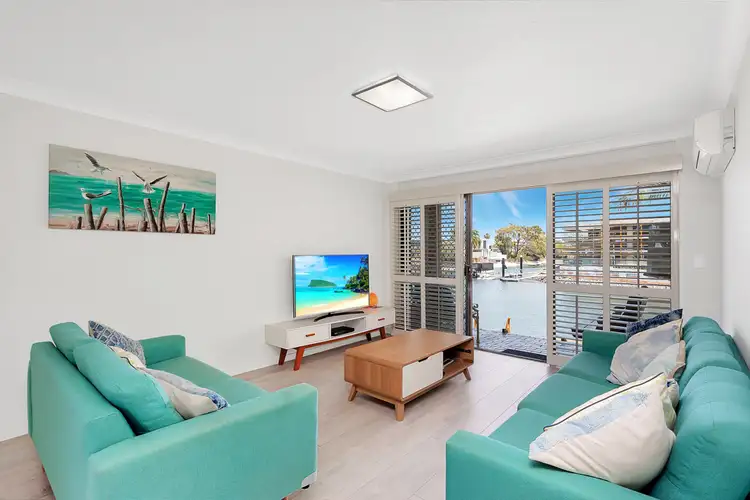 1/18-20 Sunshine Boulevard, Broadbeach Waters QLD 4218