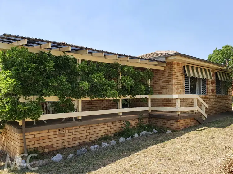 8 Monett Place, Orange NSW 2800