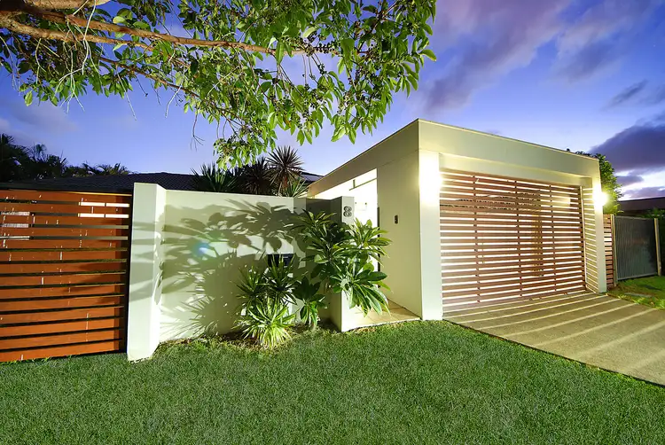 8 Grebe Place, Burleigh Waters QLD 4220