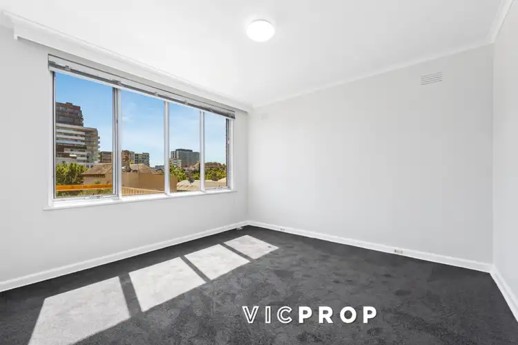 Main view of Homely apartment listing, 2/21 Rockley Road, South Yarra VIC 3141