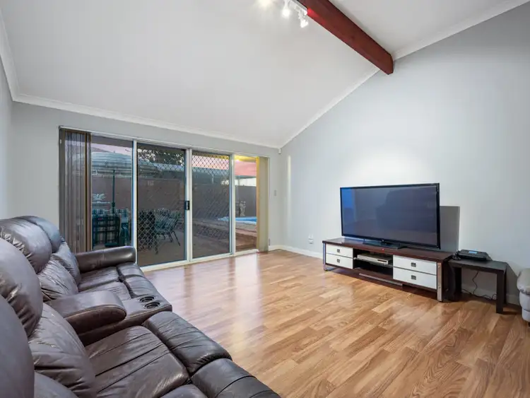 Fifth view of Homely house listing, 2 St Georges Court, Connolly WA 6027