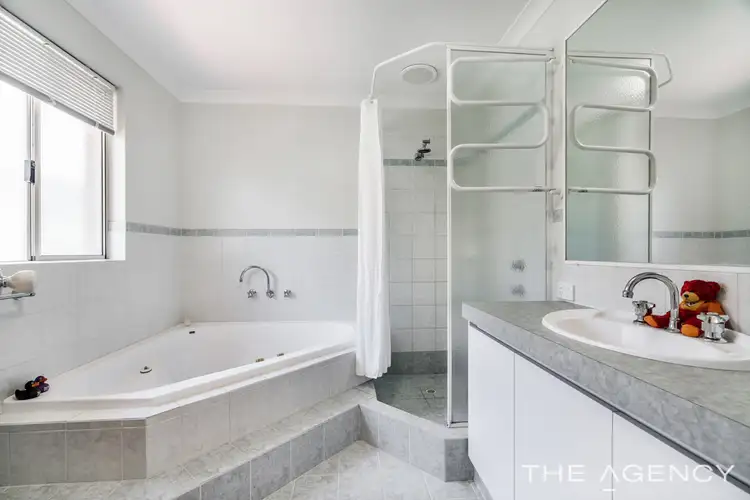 Fifth view of Homely house listing, 18 Kennack Vista, Atwell WA 6164