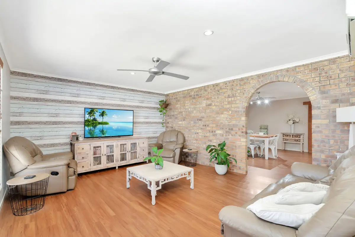 Main view of Homely house listing, 5 Perth Square, Highland Park QLD 4211