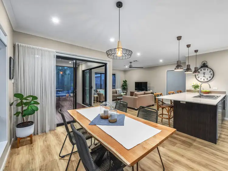 Second view of Homely house listing, 88 Oak Place, Mackenzie QLD 4156