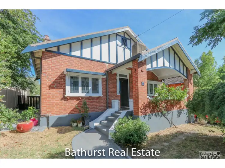 207 Stewart Street, Bathurst NSW 2795