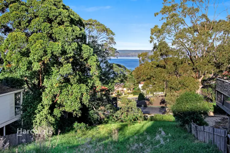 31 Hassan Street, Lake Heights NSW 2502