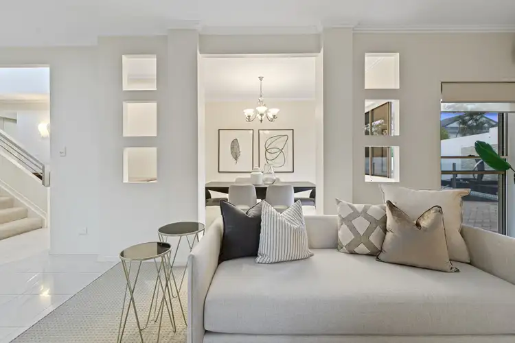 Fifth view of Homely house listing, 4 Pinehurst Place, Carindale QLD 4152