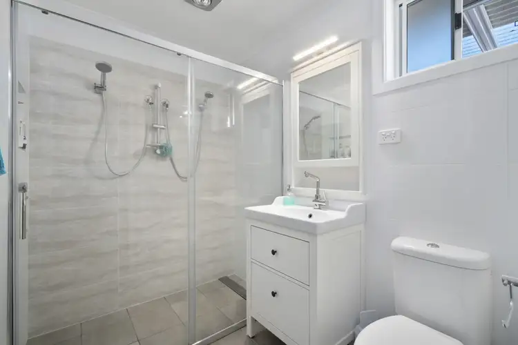 Seventh view of Homely house listing, 19 Picton Court, Sale VIC 3850