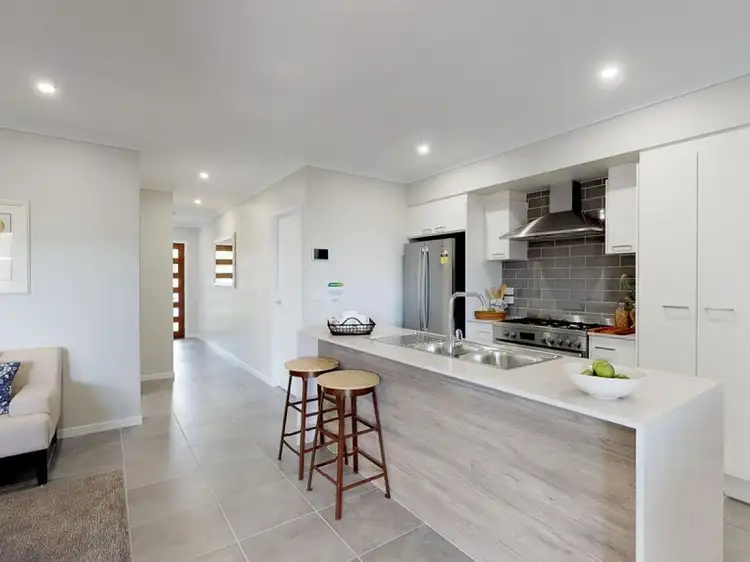 26 Lakeview Road, Morayfield QLD 4506