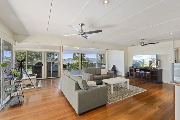 4 North Road, Lower Beechmont QLD 4211