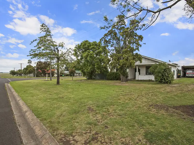 25 Burke Street, Mortlake VIC 3272