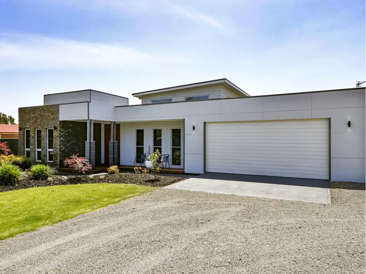 11 Clear View Court, Longford VIC 3851