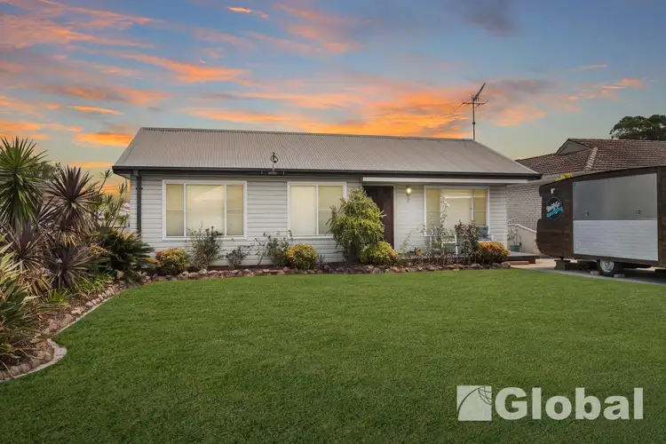7 Campbell Street, Warners Bay NSW 2282