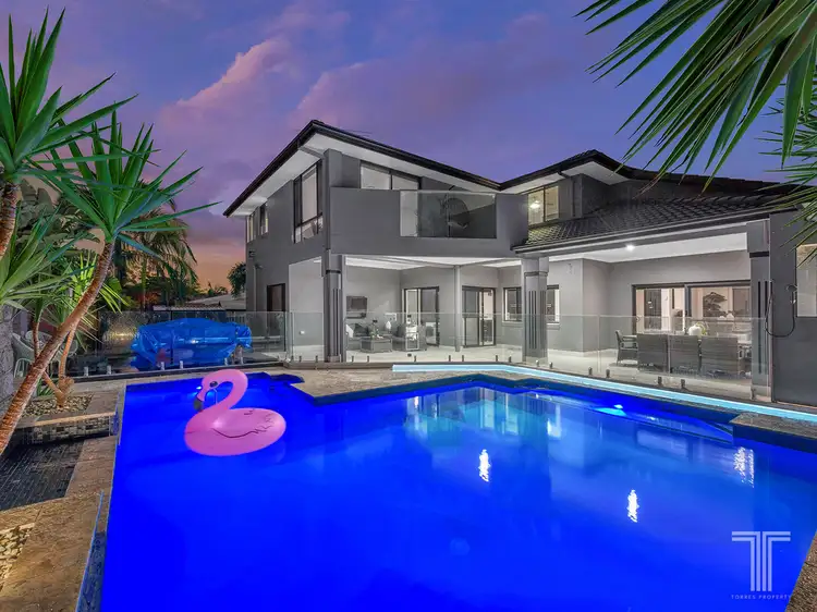 19 Woodland Street, Carindale QLD 4152