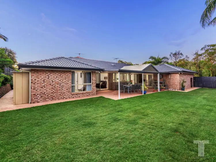 99 Oakley Street, Carindale QLD 4152