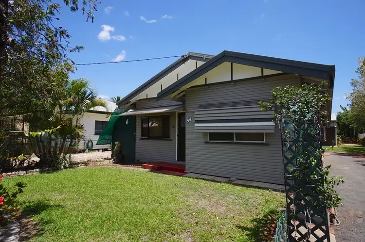 33 Robins Street, Mareeba QLD 4880