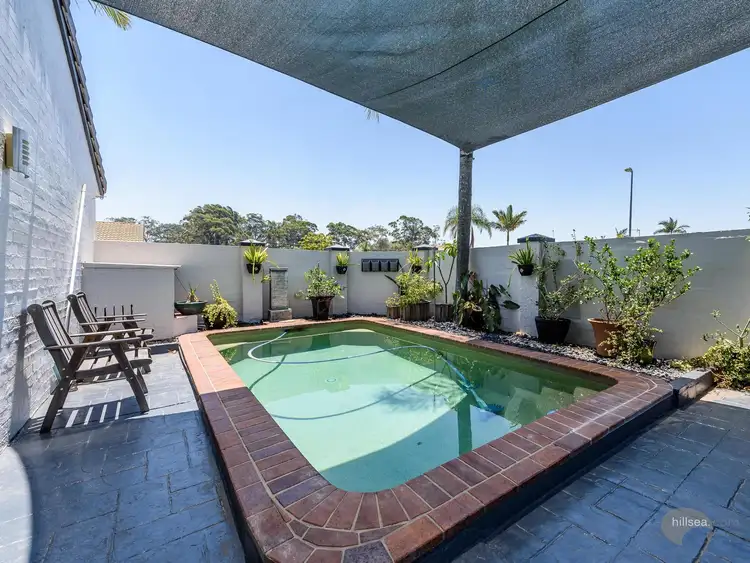 1/5 Avi Court, Labrador QLD 4215