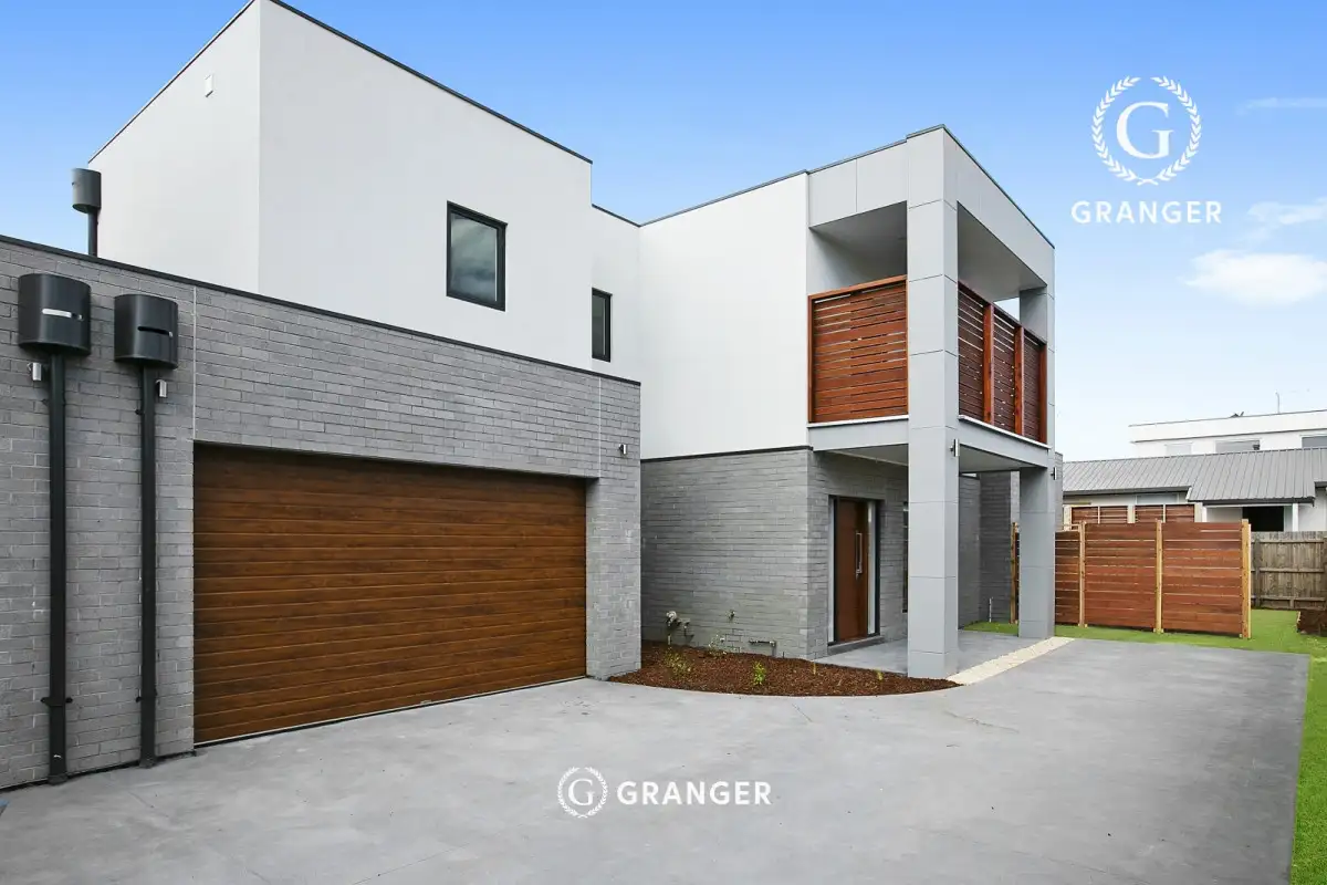 Main view of Homely townhouse listing, 2/174 Dromana Parade, Safety Beach VIC 3936
