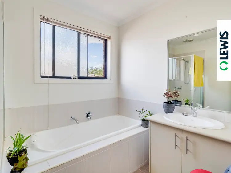 Fifth view of Homely house listing, 27 Bellfield Drive, Craigieburn VIC 3064