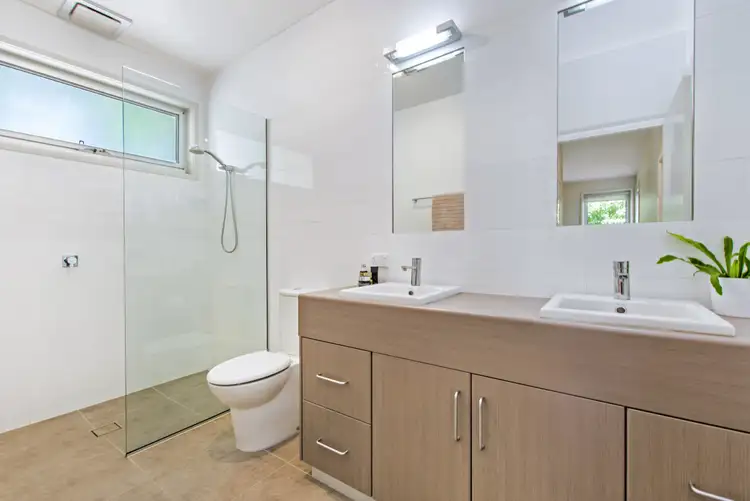 Sixth view of Homely house listing, 2/94 Gipps Street, Port Fairy VIC 3284