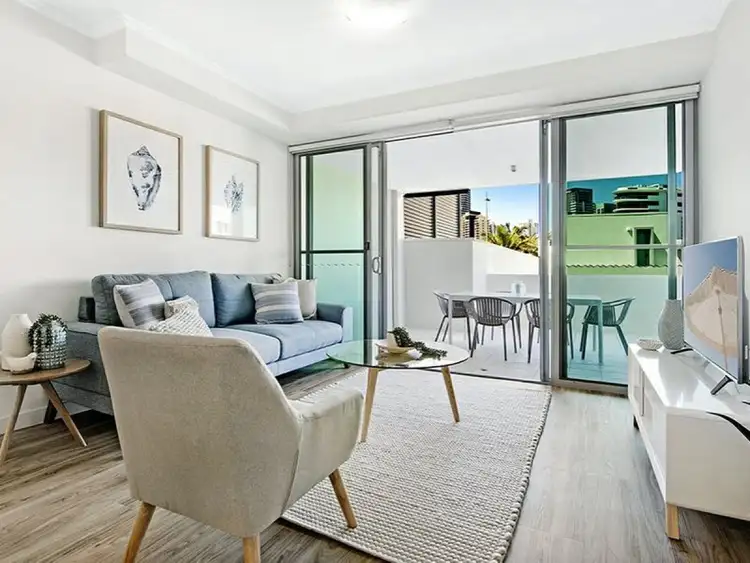 5/6 Miami Key, Broadbeach Waters QLD 4218