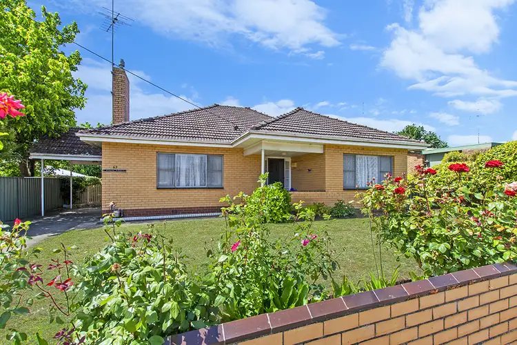 63 Ballarat Road, Hamilton VIC 3300
