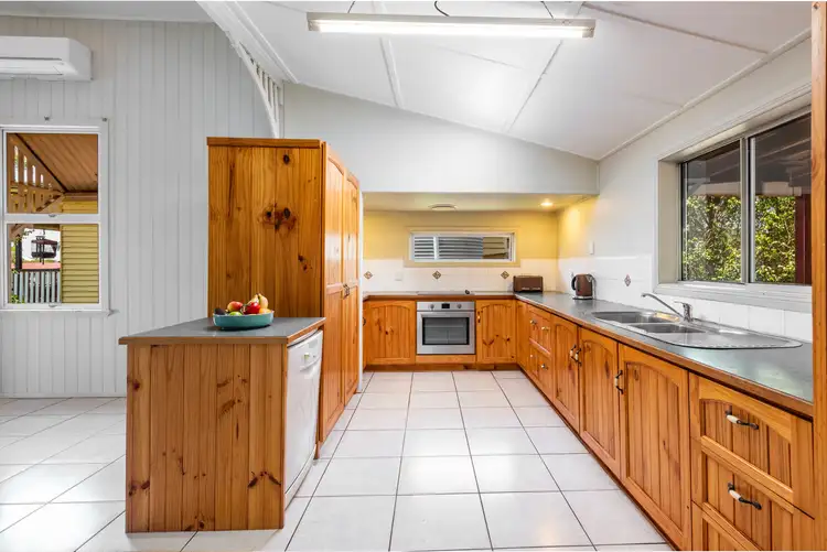 12 RIDGWAY Street, Childers QLD 4660