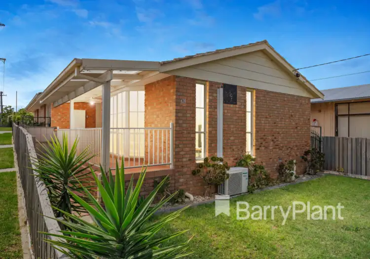 121 First Avenue, Rosebud VIC 3939