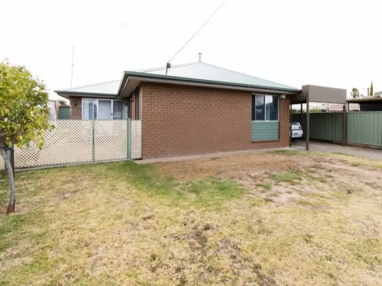 2 Searle Court
