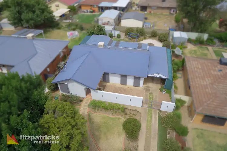 19 Geneva Crescent, Lake Albert NSW 2650