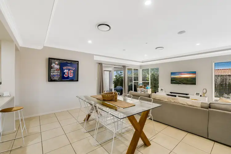 Sixth view of Homely unit listing, 1/456 Mackenzie Street, Middle Ridge QLD 4350