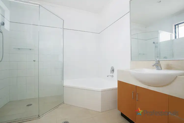 Fifth view of Homely apartment listing, 1/24 Moore Street, Armidale NSW 2350