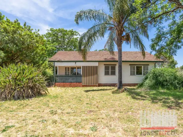 132 River View Avenue, South Guildford WA 6055