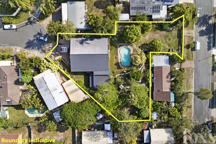 15 Koonwarra Street, Labrador QLD 4215