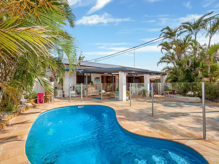 1/22 Adams Avenue, Miami QLD 4220