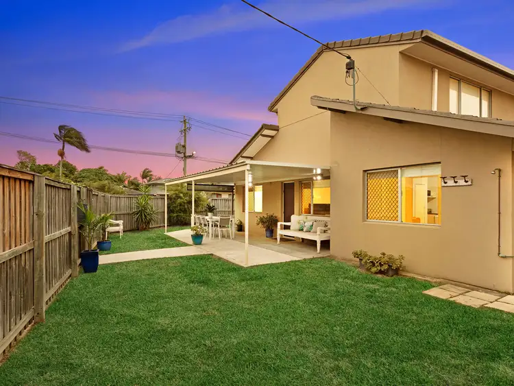 2/21 Mawarra Street, Palm Beach QLD 4221