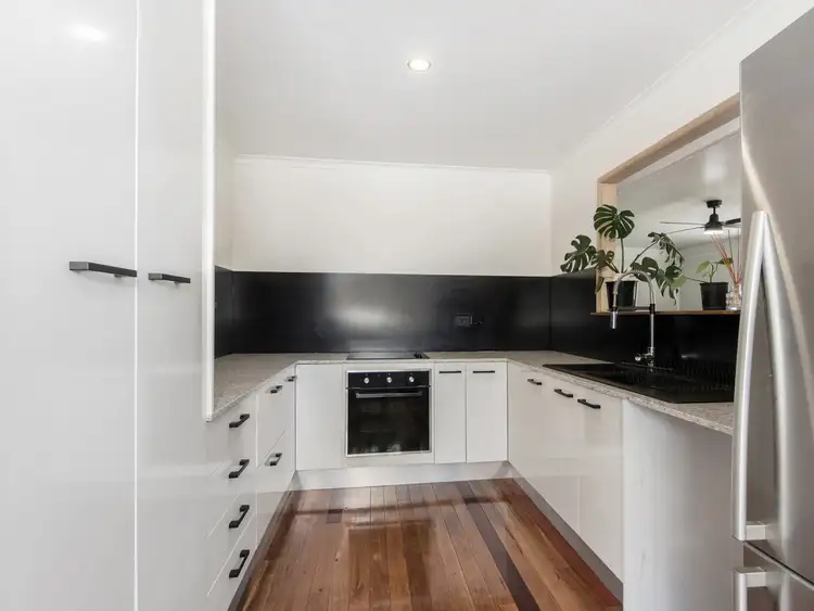 27 Greenway Street, Churchill QLD 4305