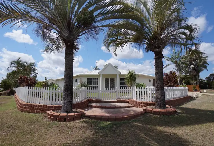 1 Mountain View Close, Mareeba QLD 4880