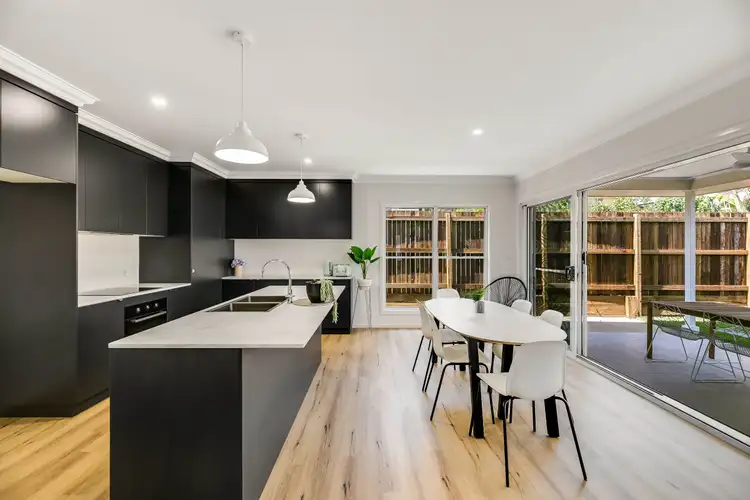 Third view of Homely unit listing, 2/27 Geoffrey Street, Mount Lofty QLD 4350