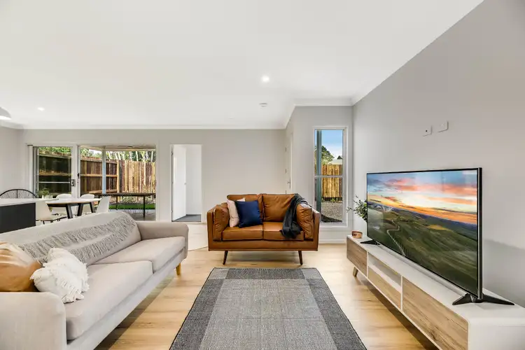 Fourth view of Homely unit listing, 2/27 Geoffrey Street, Mount Lofty QLD 4350